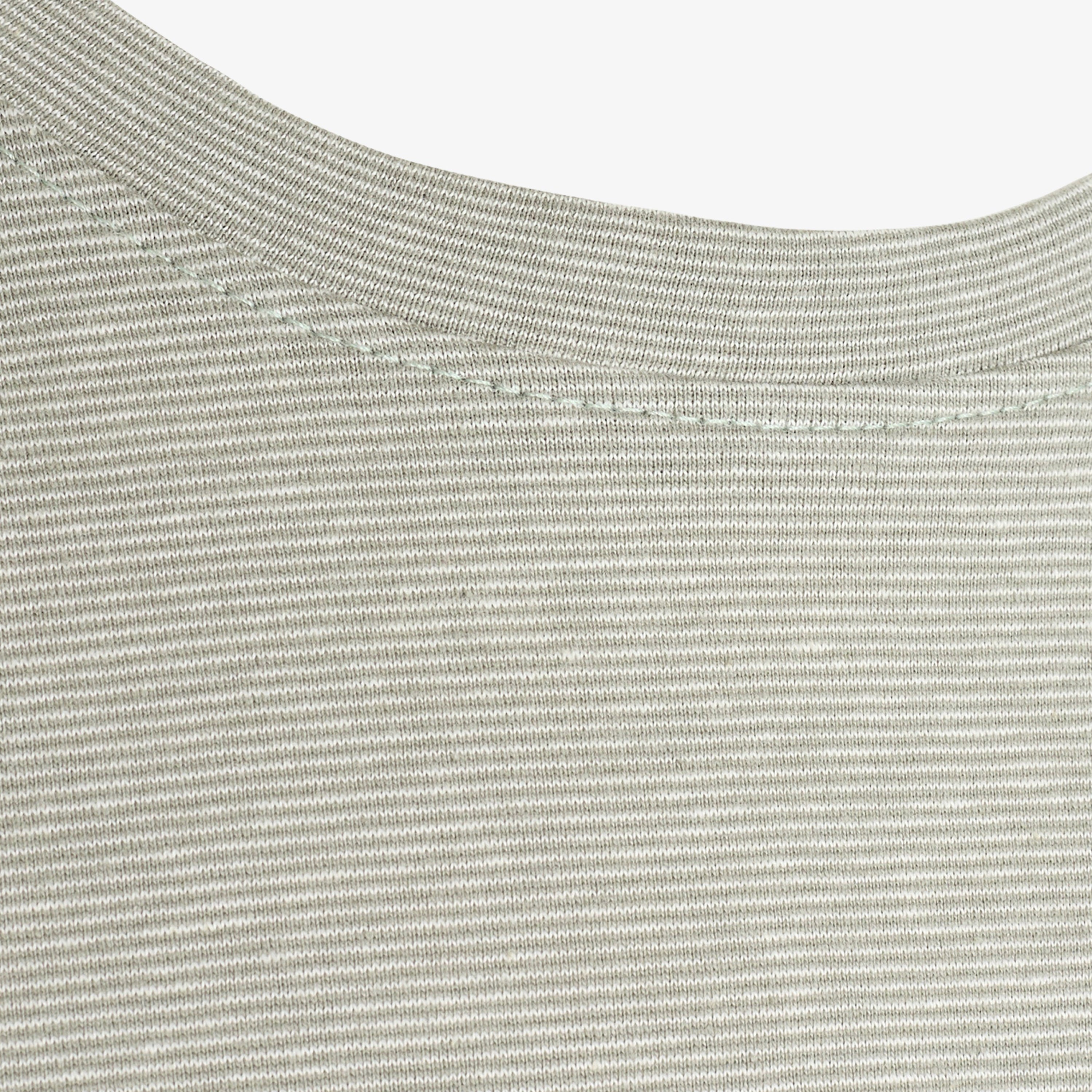 T-SHIRT MED STRIB
