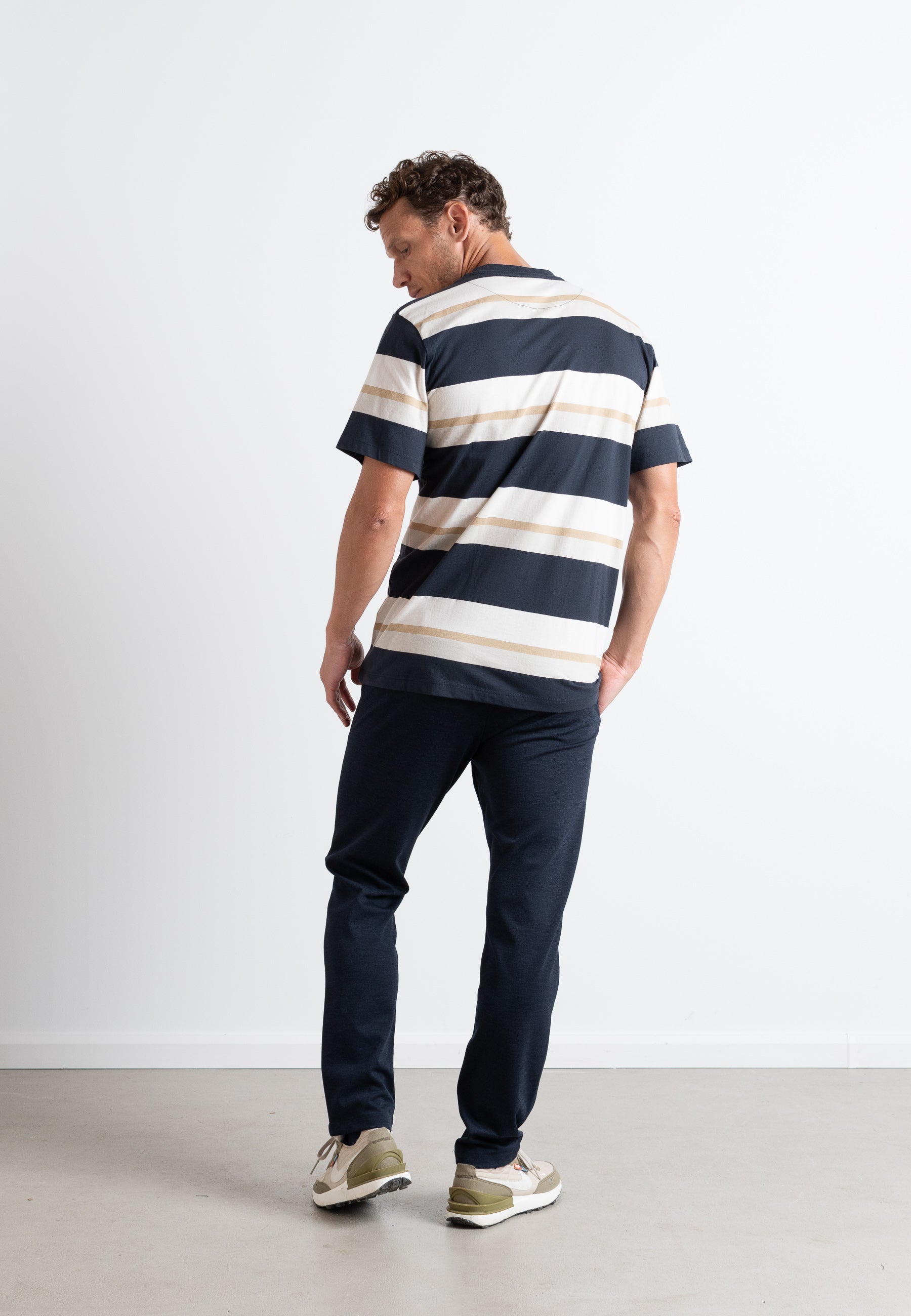 T-SHIRTS CLEAN CUT