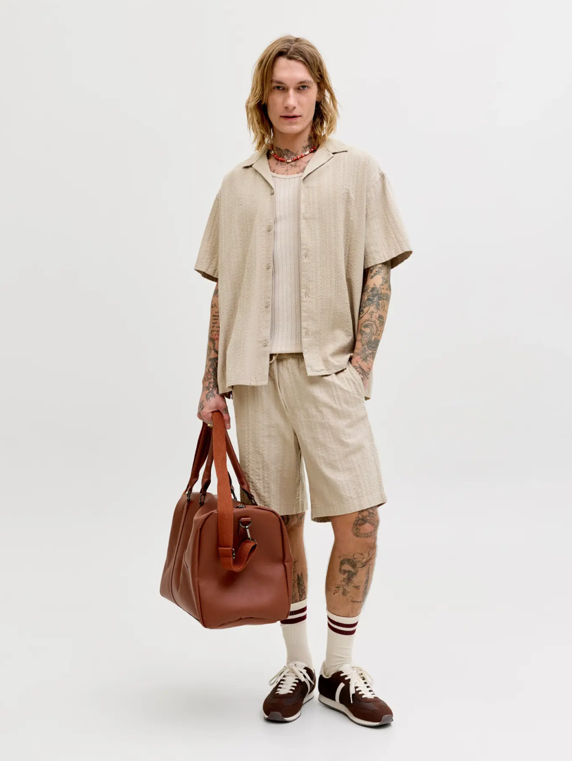 JACK&JONES SKJORTE - SORT/BEIGE
