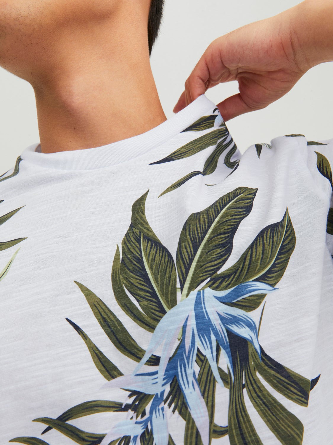 T-SHIRT MED PRINT