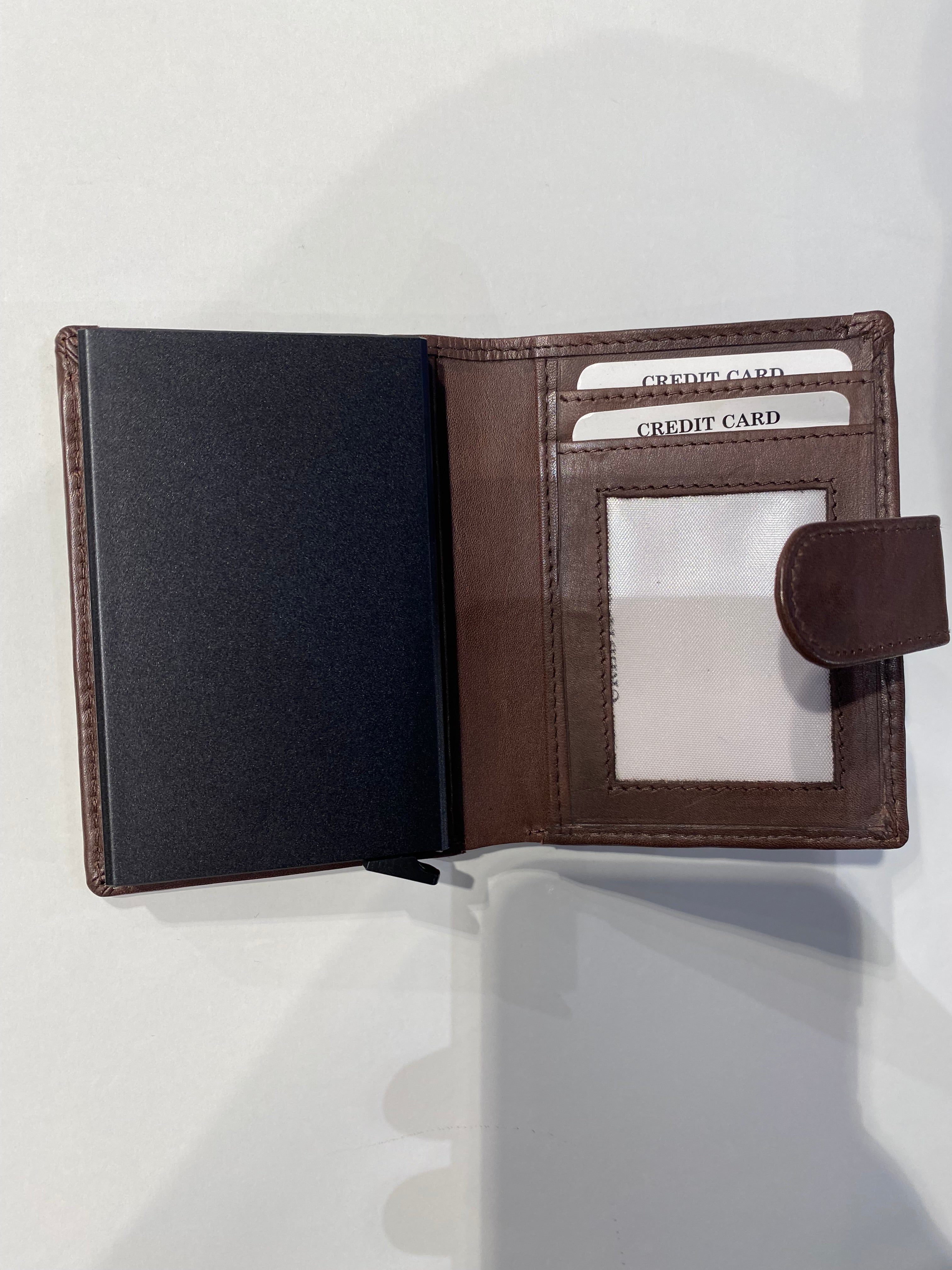 KORT HOLDER STOR MØRK BRUN