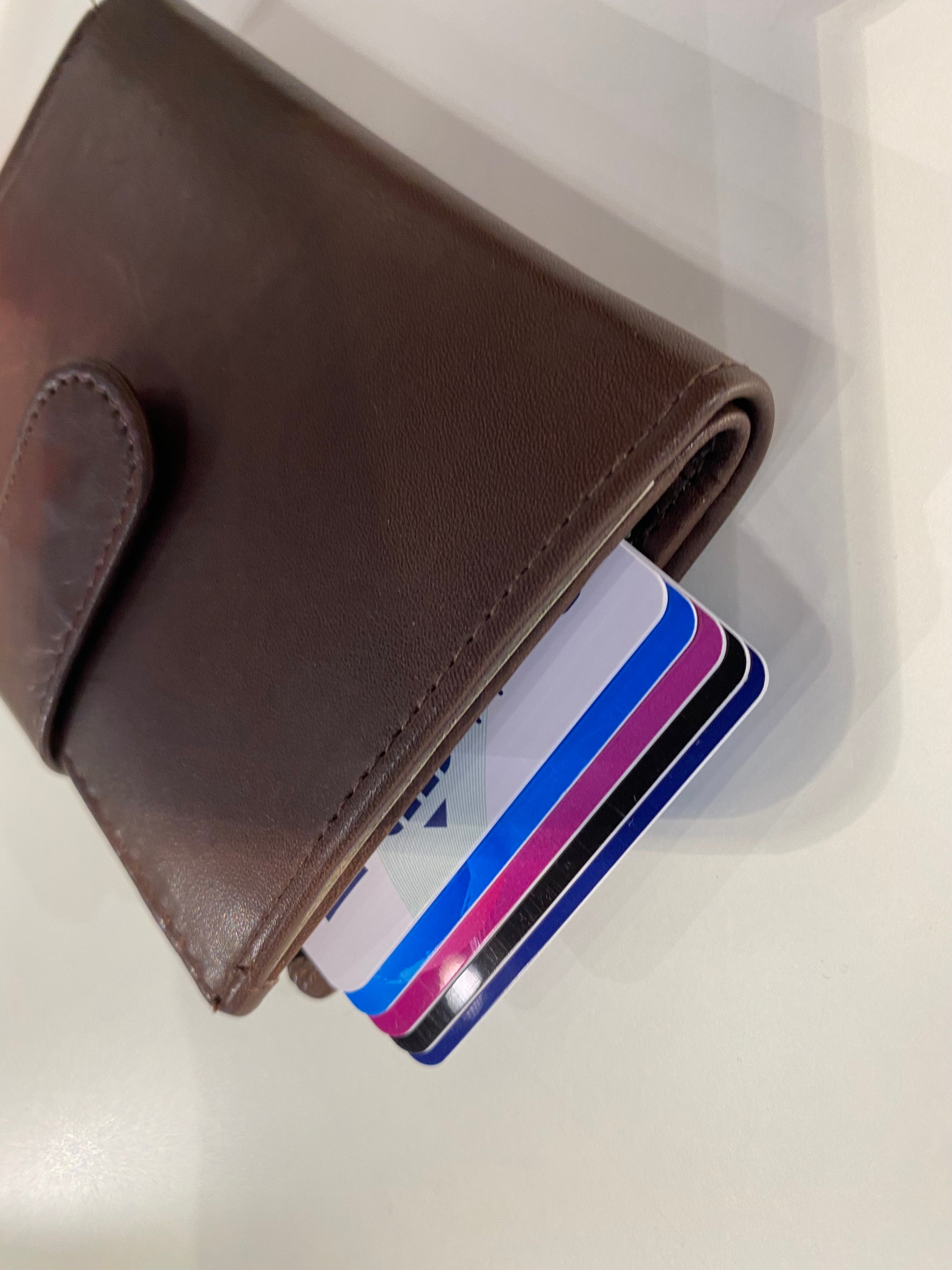 KORT HOLDER STOR MØRK BRUN