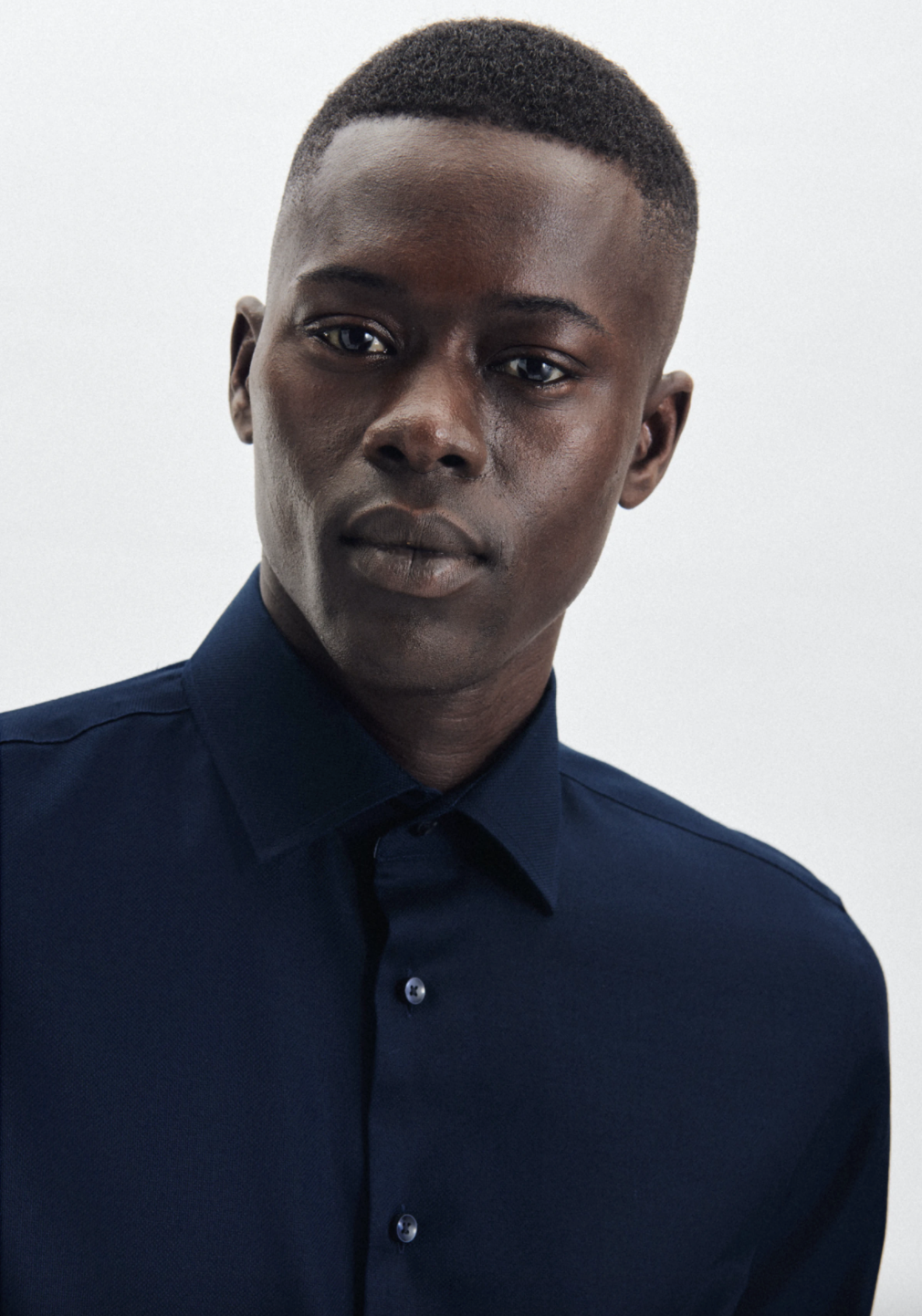 SKJORTE 01.253730 SHAPED MØRK BLÅ