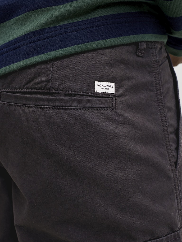 JACK&JONES CARGO SHORTS - GRØN/SORT