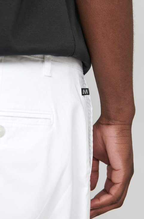 SHORTS CHINO