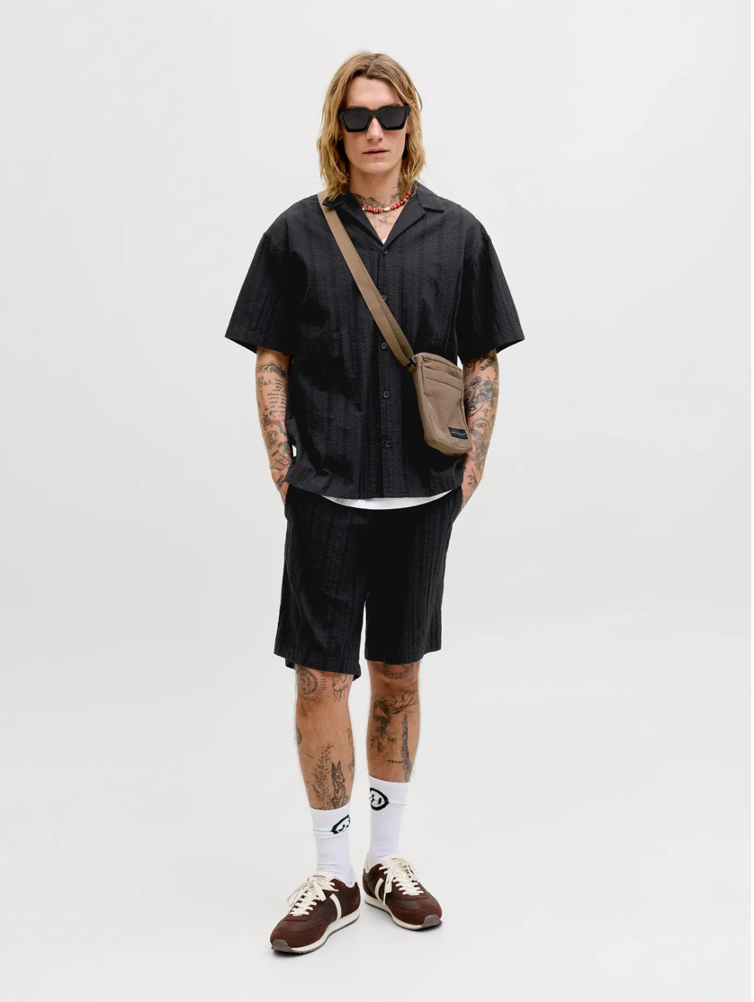 JACK&JONES SKJORTE - SORT/BEIGE