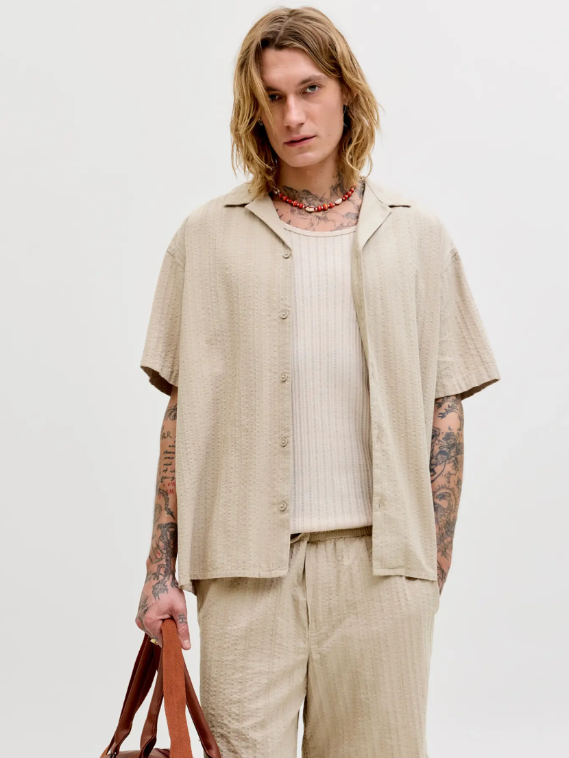 JACK&JONES SKJORTE - SORT/BEIGE